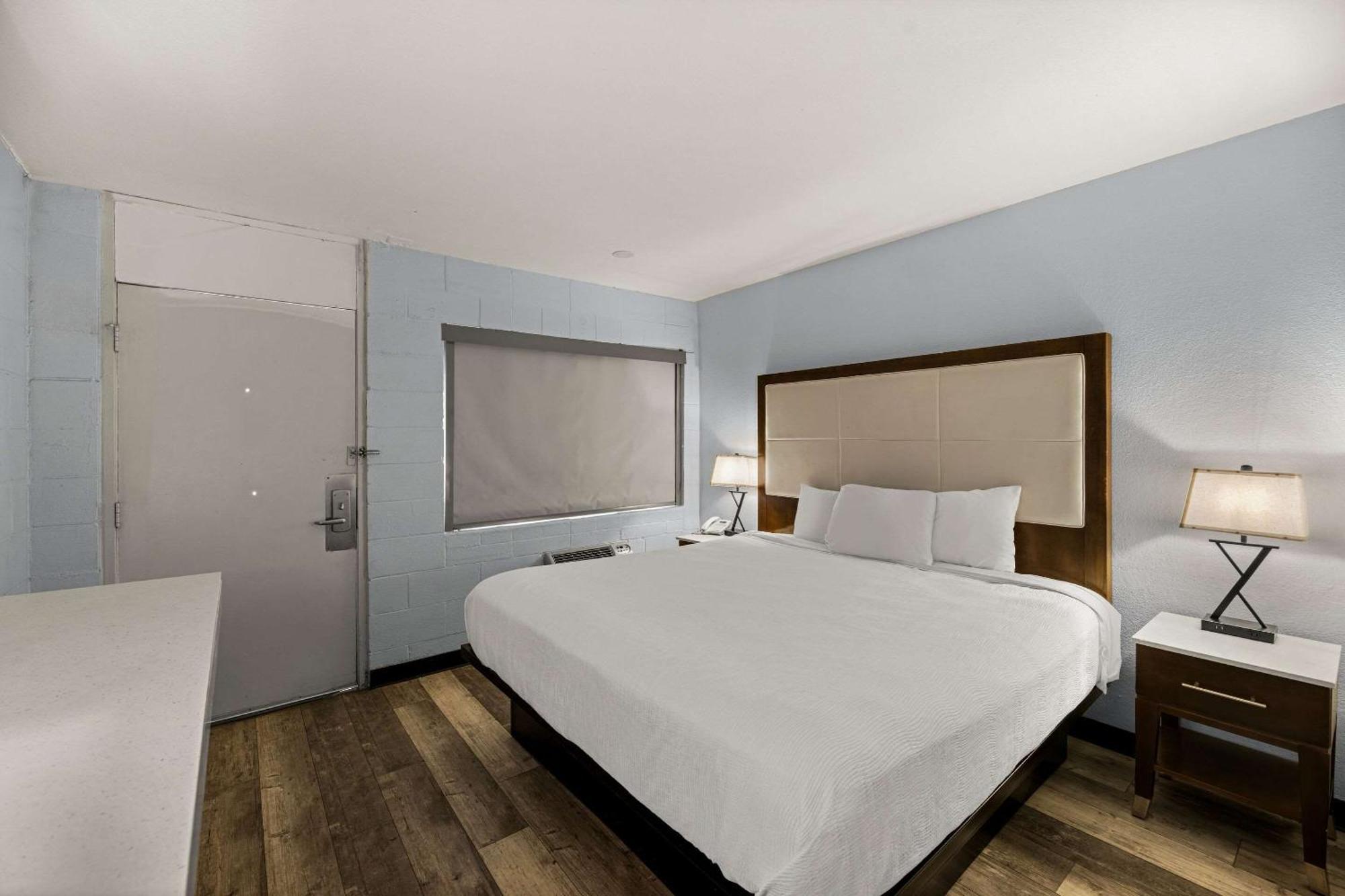 Rodeway Inn Midland Eksteriør bilde